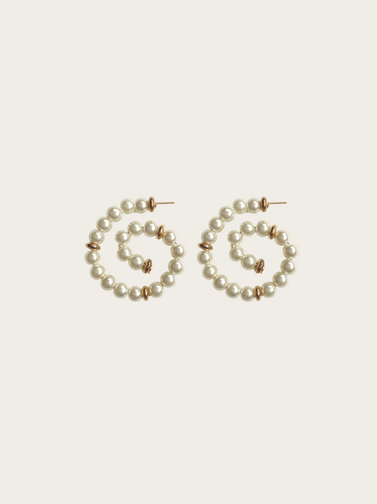 Dream Earrings in Pearl