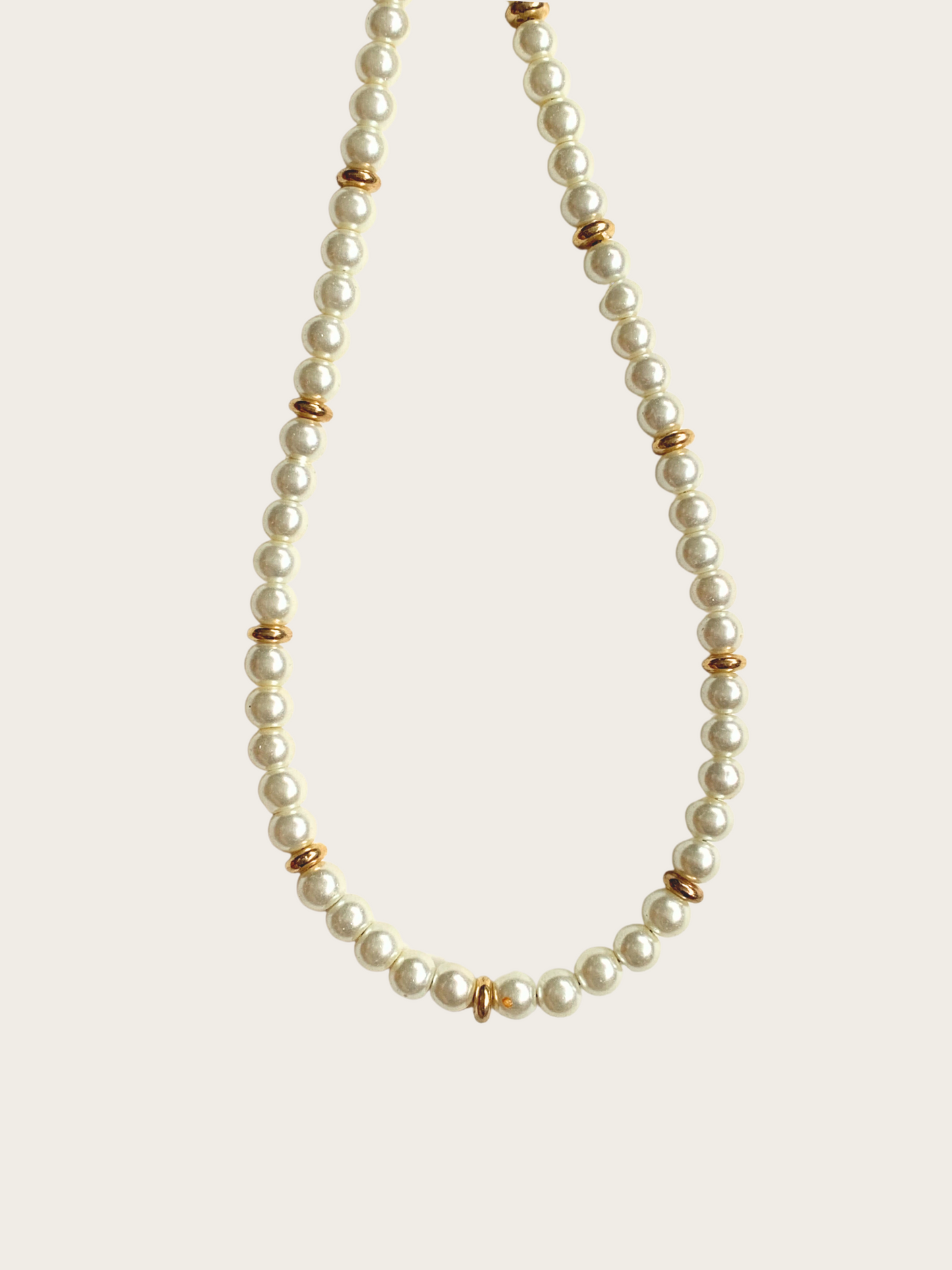 Gloria Necklace in Pearl