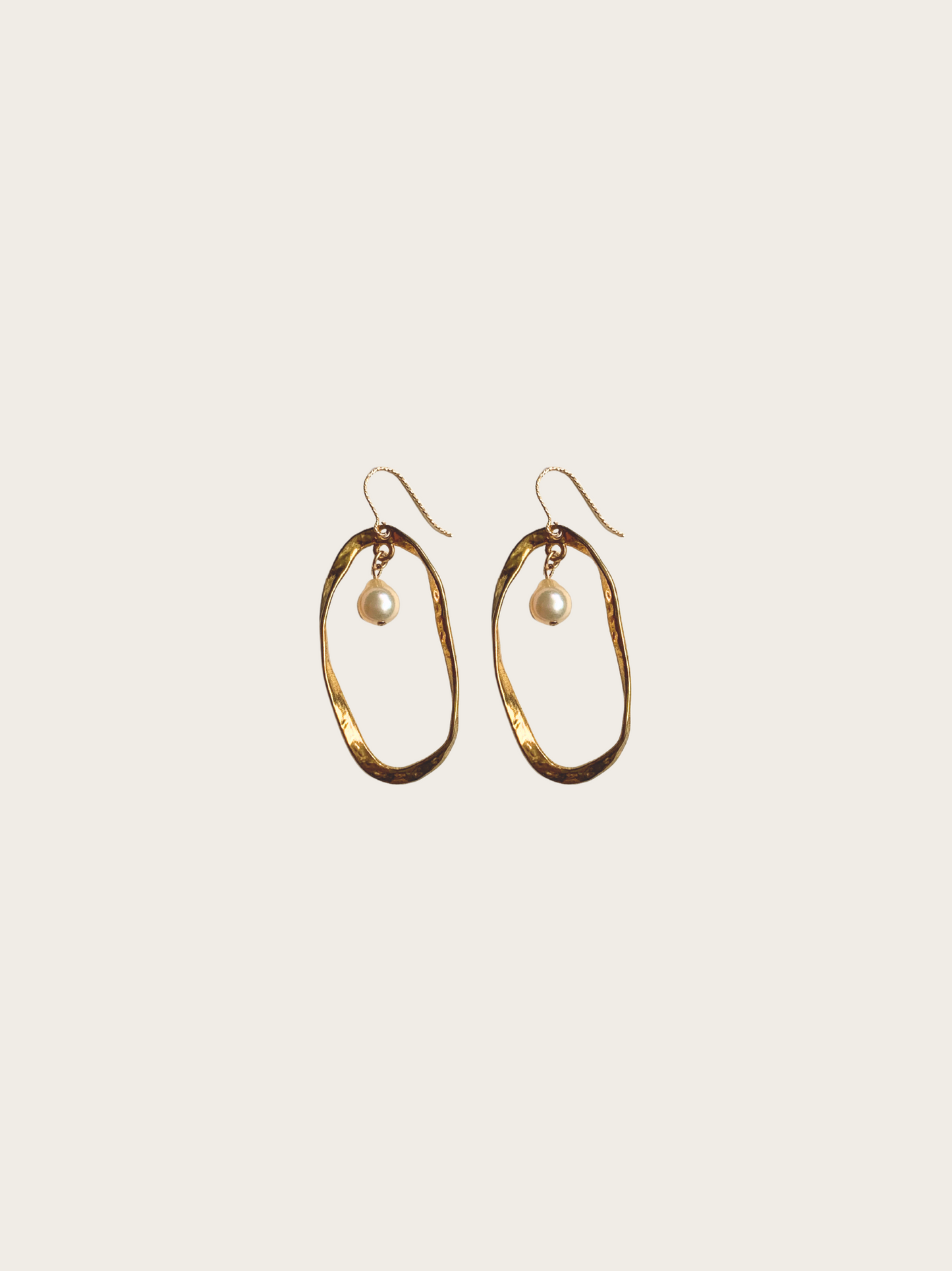 Relic Earrings in Pearl