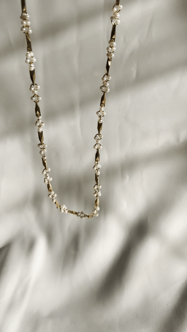 Vintage Pearly Clusters Necklace