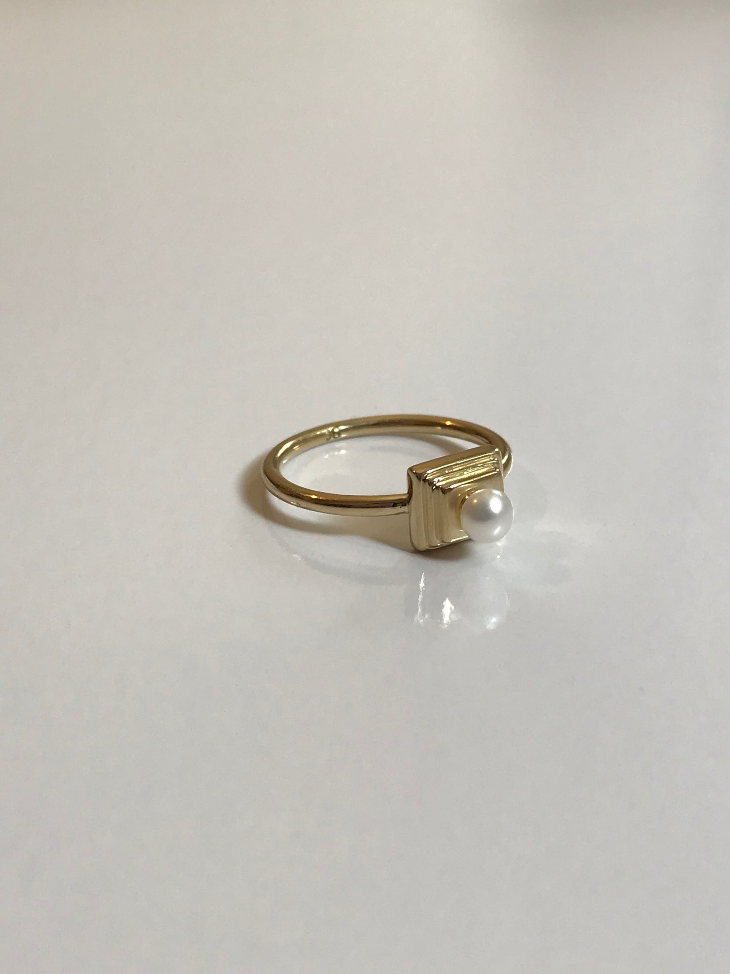 Petit Pearl Ring