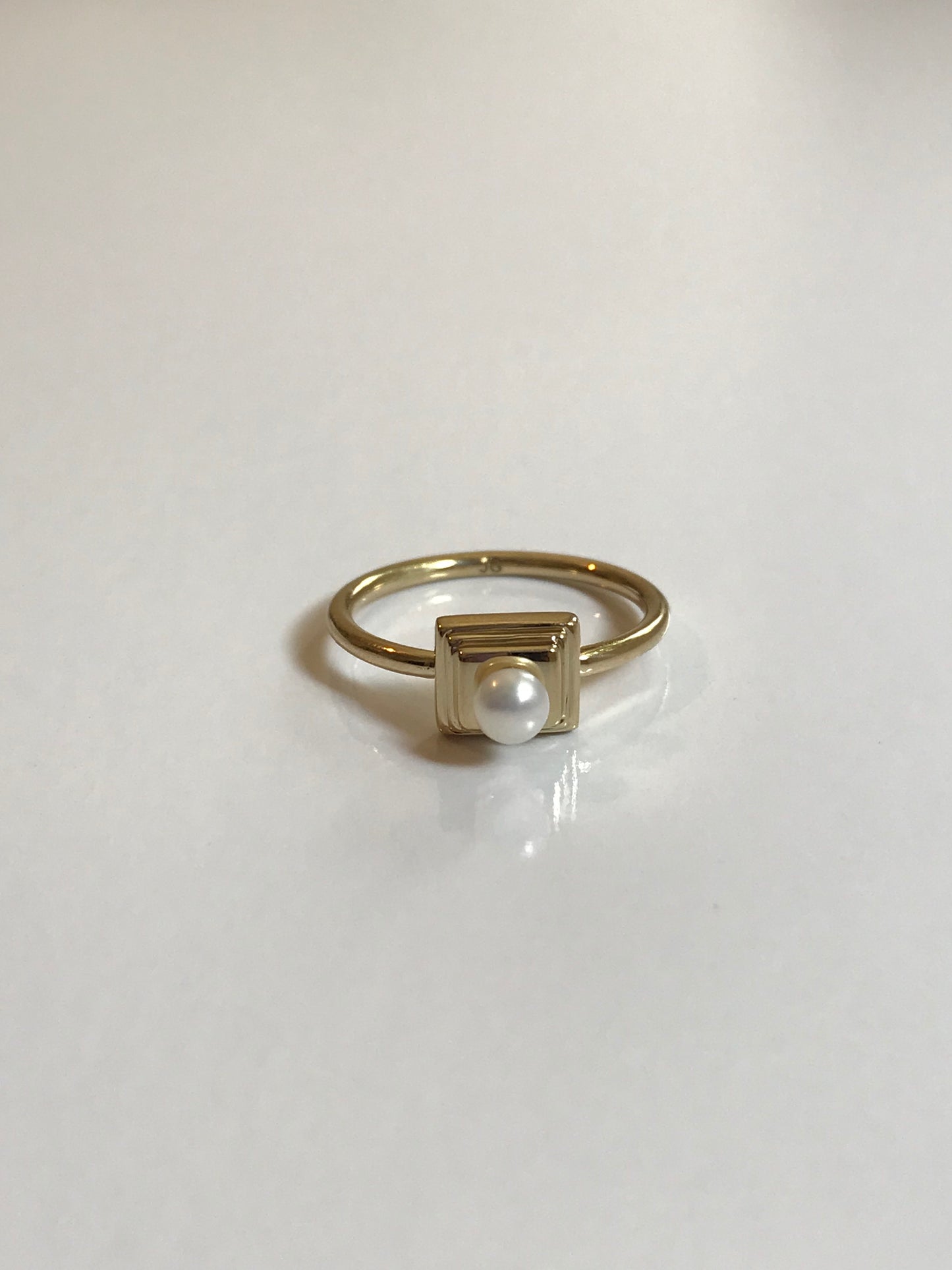 Petit Pearl Ring